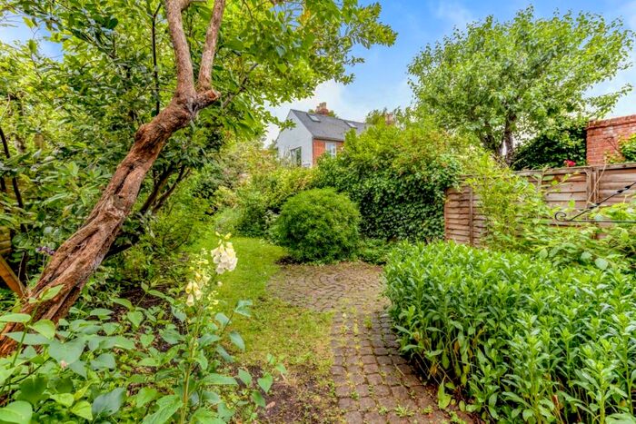 2 Bedroom Terraced House To Rent In Lake Street, New Hinksey, OX1