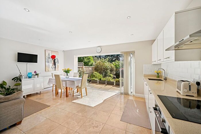 4 Bedroom Terraced House For Sale In Regency Close, Ealing, London, W5