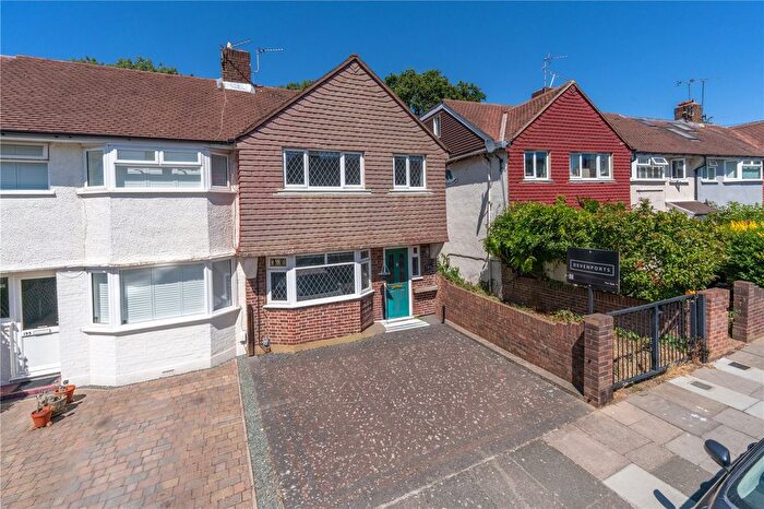 3 Bedroom End Of Terrace House For Sale In Fulwell Park Avenue, Twickenham, TW2