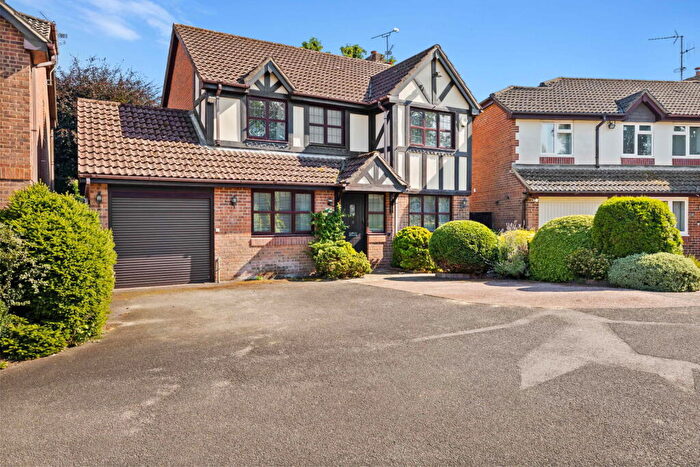 4 Bedroom Detached House For Sale In Dexter Drive, East Grinstead, RH19