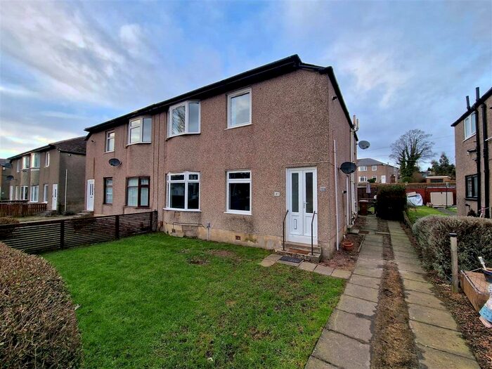 3 Bedroom Flat To Rent In Croftfoot Road, Croftfoot, Glasgow, G44