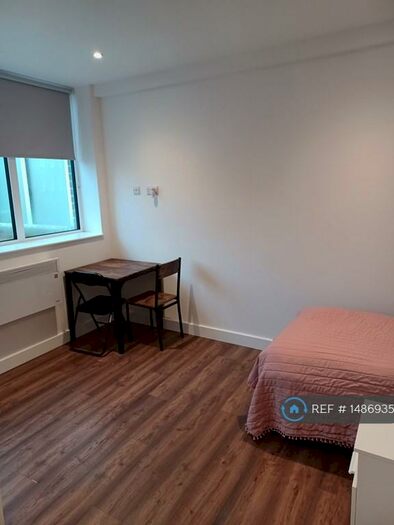 Studio To Rent In Tontine Street, Stoke-On-Trent, ST1