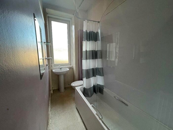 1 Bedroom Flat To Rent In Clifford Street, Glasgow, G51