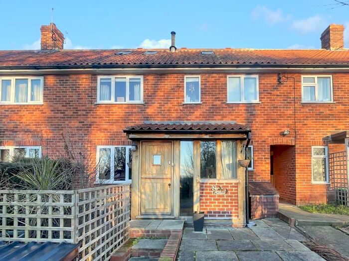 4 Bedroom Terraced House For Sale In Hillside, Thornton Le Moor, Northallerton, DL7