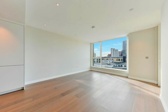 1 Bedroom Flat To Rent In Phoenix Court, Oval Village, London, SE11