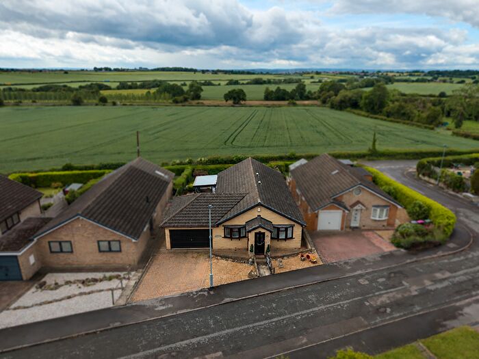 3 Bedroom Bungalow For Sale In Penny Piece Place, North Anston, S25
