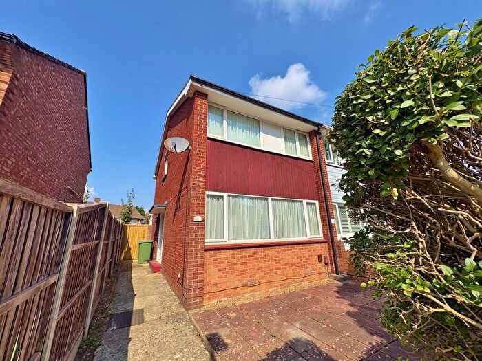 2 Bedroom Semi-Detached House For Sale In Copsey Grove, Farlington, PO6