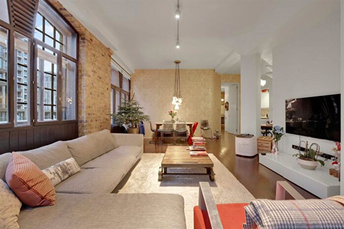 2 Bedroom Flat To Rent In Telfords Yard, London, E1W