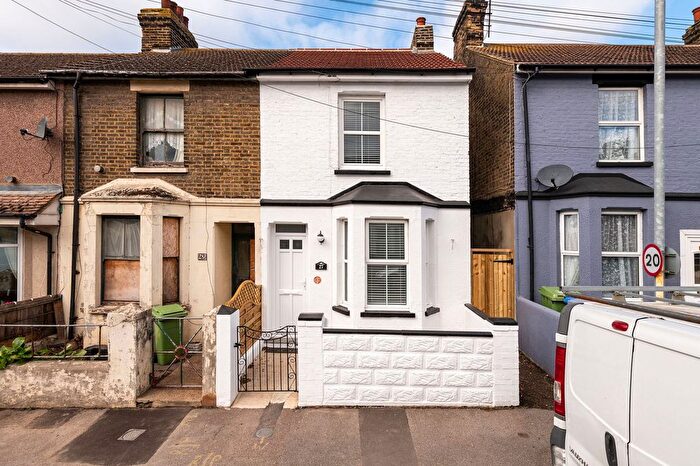 3 Bedroom Terraced House For Sale In Gordon Avenue, Queenborough, ME11