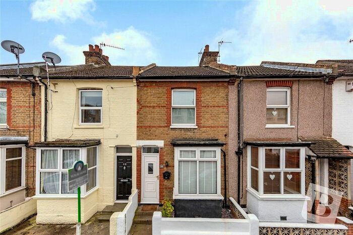 2 Bedroom Terraced House To Rent In Suffolk Road, Gravesend, Kent, DA12