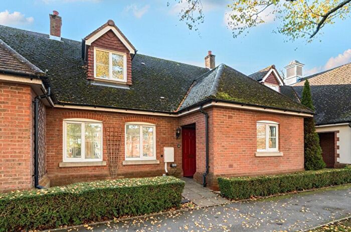 2 Bedroom Retirement Property For Sale In Thurlaston Drive, Lime Tree Village, Rugby, CV22