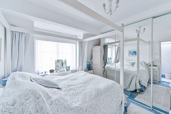 1 Bedroom Flat For Sale In Cosway Street, Marylebone, London, NW1