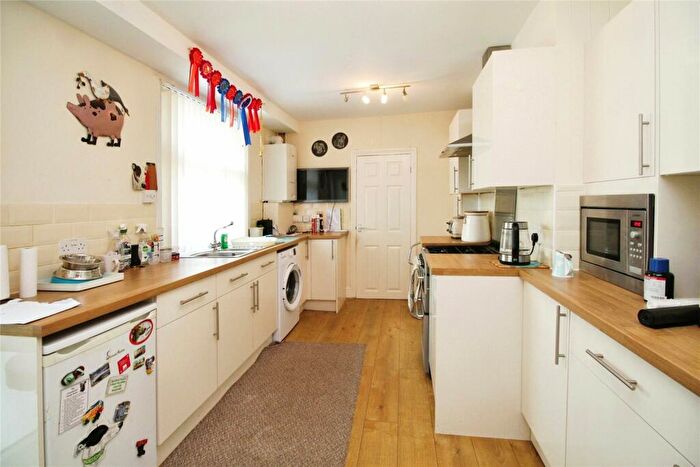 3 Bedroom Terraced House For Sale In Holdsworth Street, Plymouth, Devon, PL4