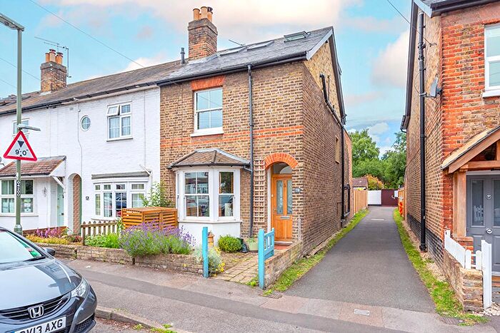 4 Bedroom House For Sale In Angel Road, Thames Ditton, KT7