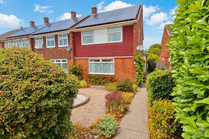 3 Bedroom End Of Terrace House For Sale In Browns Lane, Allesley, Coventry - No Onward Chain, CV5
