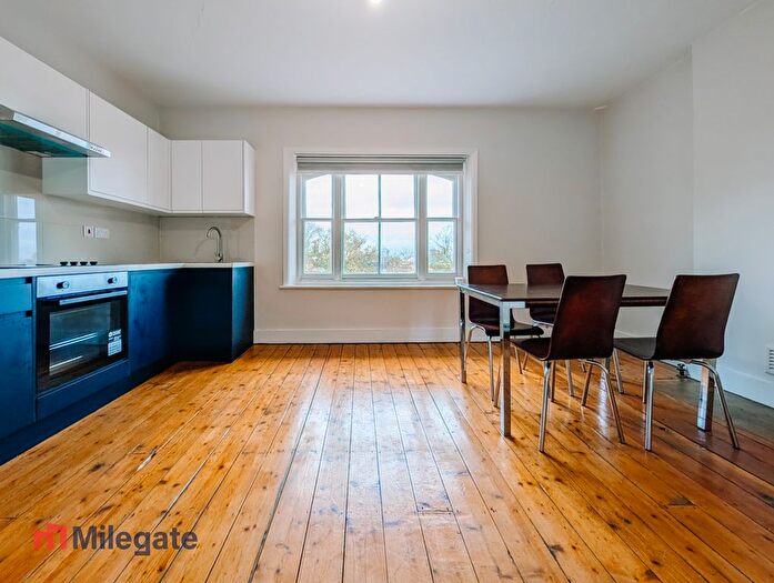 2 Bedroom Flat To Rent In Charlton Road, London, SE3