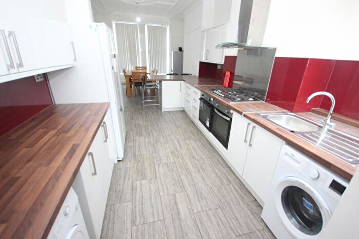 7 Bedroom Terraced House To Rent In Borrowdale Road, L15