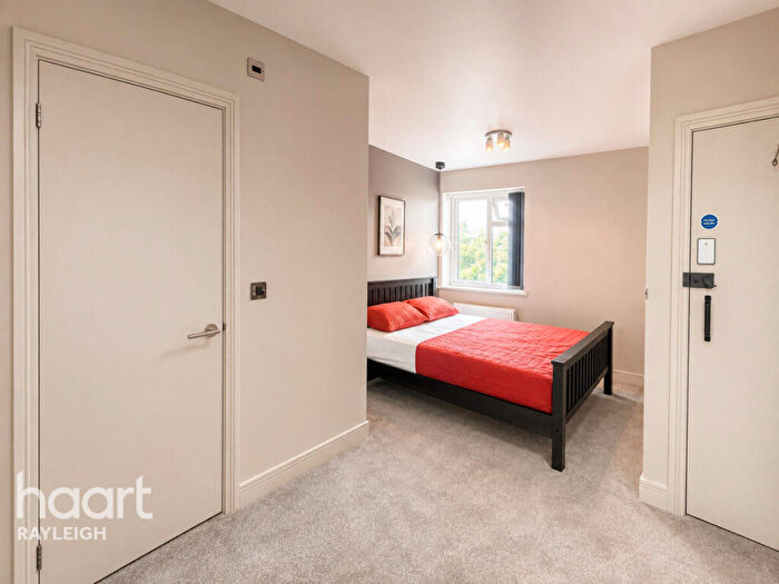 1 Bedroom Property To Rent In St Leonards, Southend, SS1