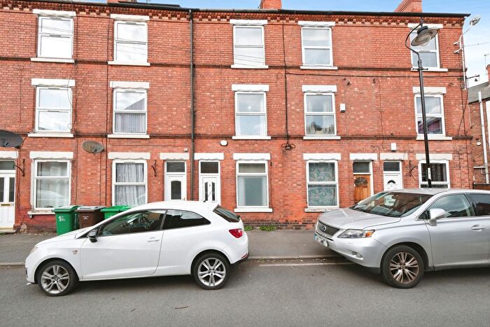 3 Bedroom Terraced House For Sale In Wilford Crescent West, Nottingham, Nottinghamshire, NG2