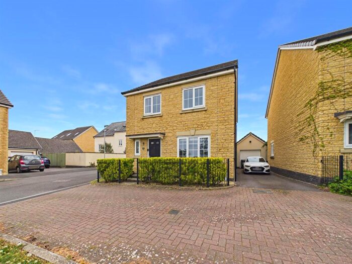 4 Bedroom Detached House For Sale In Sandown Crescent, Corsham, SN13