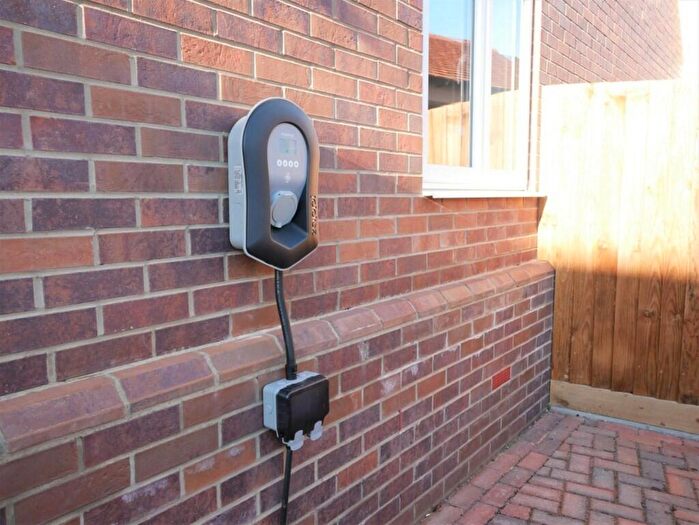 4 Bedroom Detached House For Sale In Spalding Way, Chelmondiston, IP9