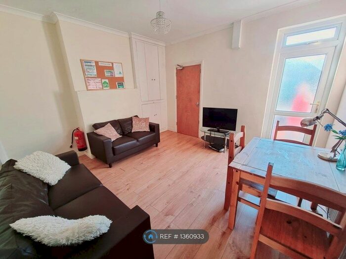 5 Bedroom Terraced House To Rent In St. Georges Road, Leamington Spa, CV31