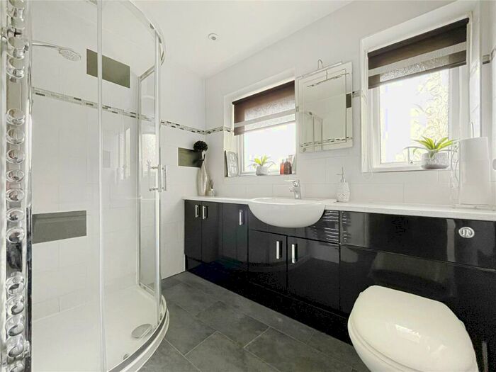 3 Bedroom Terraced House For Sale In Sutherland Gardens, Rainham, Kent, ME8