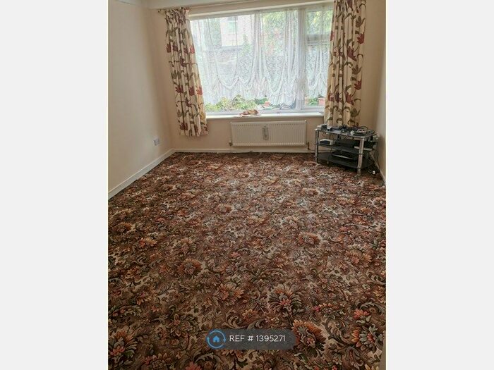 2 Bedroom Bungalow To Rent In Egerton Park, Birkenhead, CH42