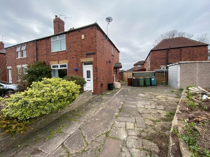 Houses for sale & to rent in LS26 9AD, Taylor Grove, Kippax And Methley