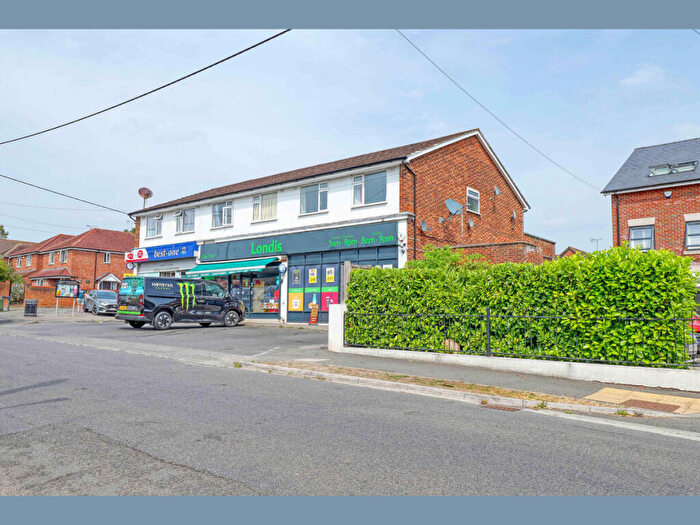 2 Bedroom Apartment To Rent In Oak Tree Road, Marlow, SL7