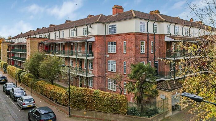2 Bedroom Flat For Sale In Gabriel House, Rotherhithe, SE16