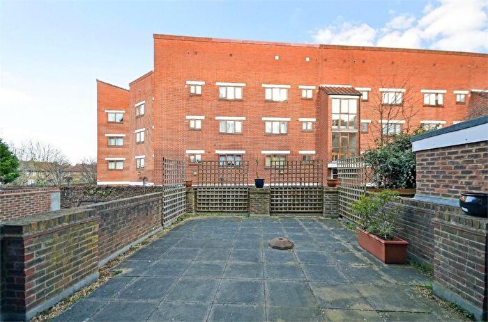 5 Bedroom Terraced House To Rent In Ferry Street, London, E14