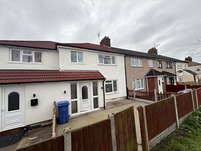 4 Bedroom End Of Terrace House To Rent In Feenan Highway, Tilbury, RM18