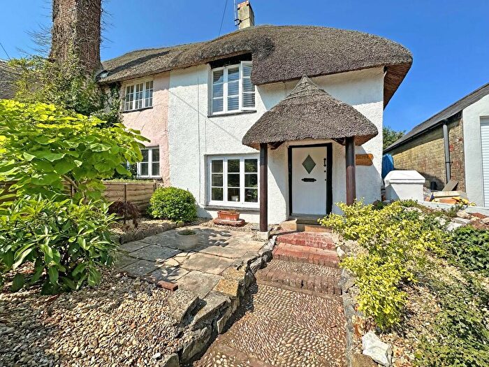 2 Bedroom Cottage For Sale In Moles Cottages, Exminster, EX6
