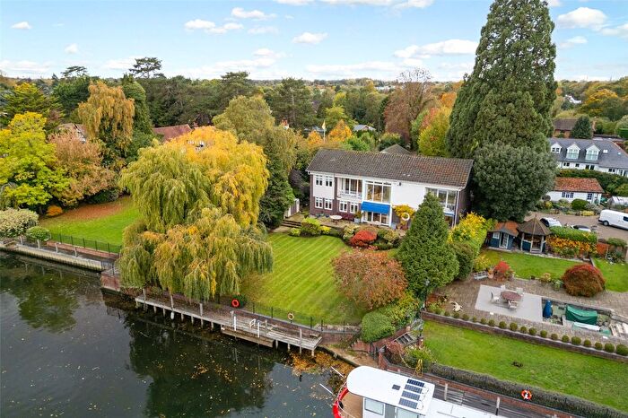 4 Bedroom Detached House For Sale In Chauntry Road, Maidenhead, Berkshire, SL6