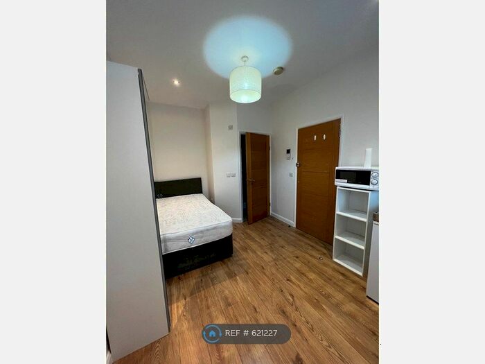 Studio To Rent In Oasis Apartments, London, E4