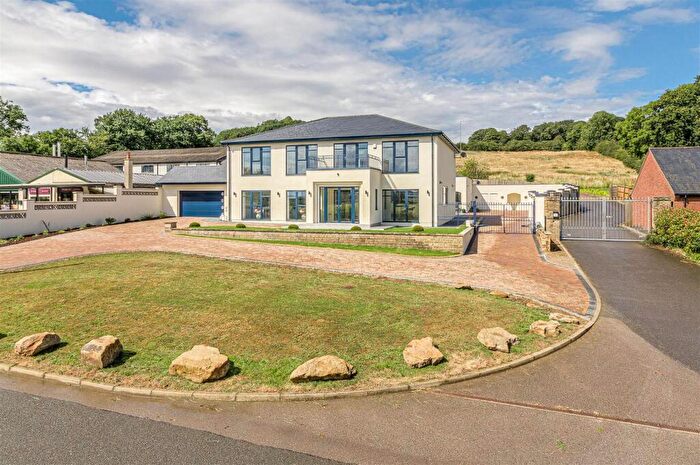 5 Bedroom Detached House For Sale In Badby Lane, Staverton, NN11