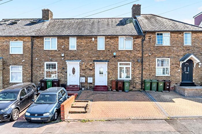 2 Bedroom Terraced House For Sale In Garendon Road, Morden, SM4