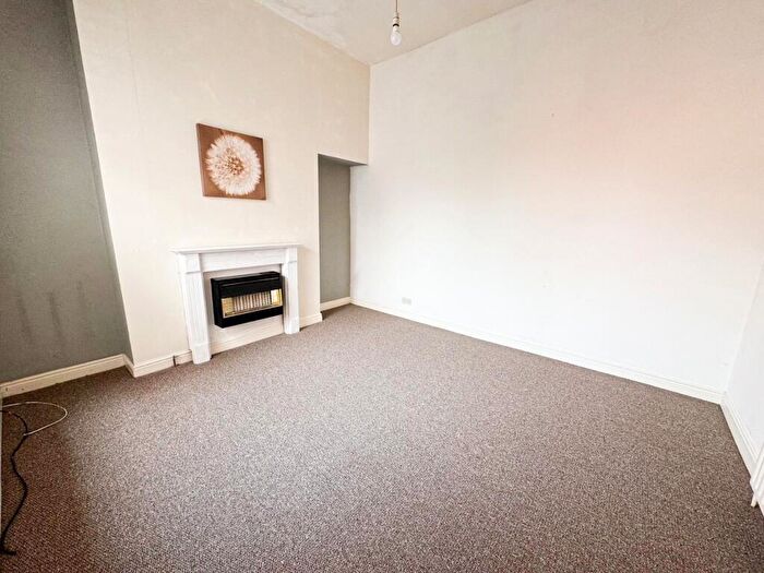 2 Bedroom Flat To Rent In Albany Street, Hull, HU3