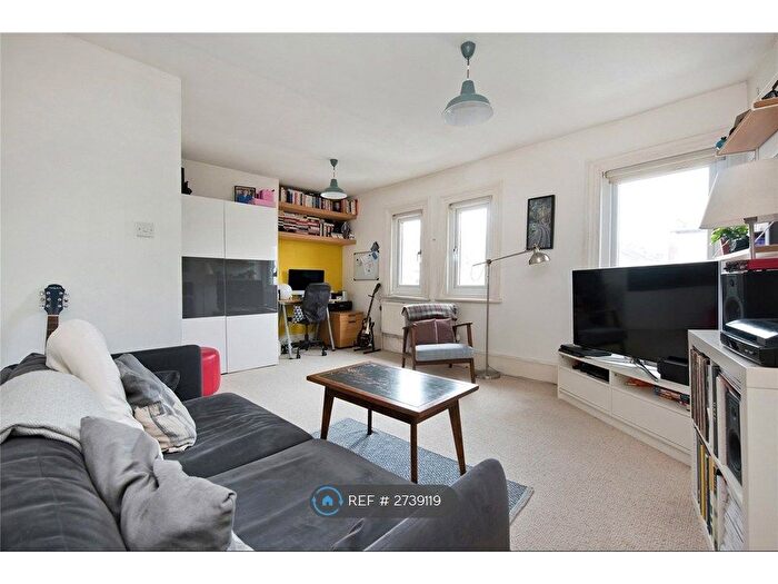 1 Bedroom Flat To Rent In Woodland Road, London, SE19