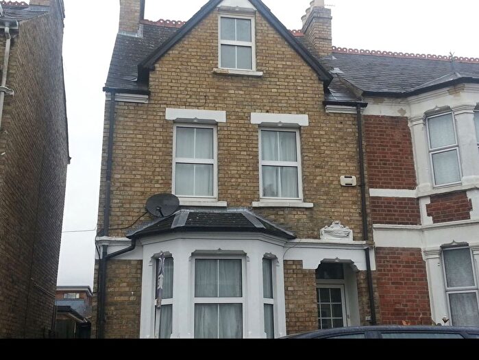 6 Bedroom End Of Terrace House To Rent In Divinity Road, Oxford, Oxfordshire, OX4