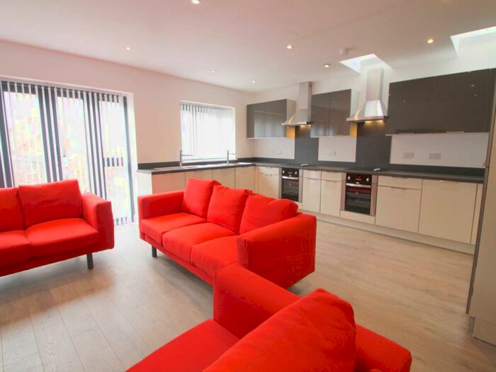 9 Bedroom House To Rent In Cyprian House, Monthermer Road, Cathays, CF24