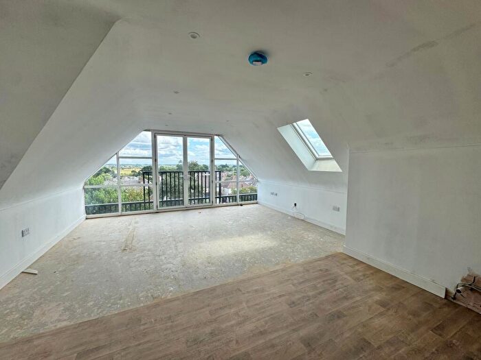 1 Bedroom Flat To Rent In Wimborne Road, Bournemouth, BH10