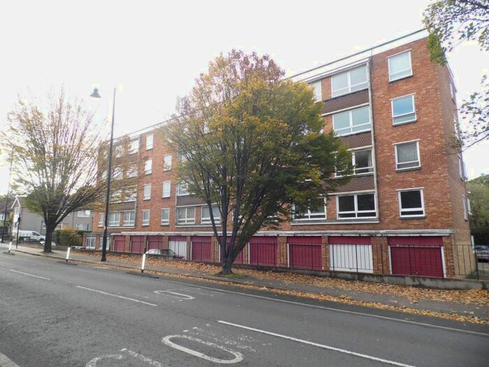 1 Bedroom Flat To Rent In Princessa Court Uvedale Road, Enfield, Greater London EN2