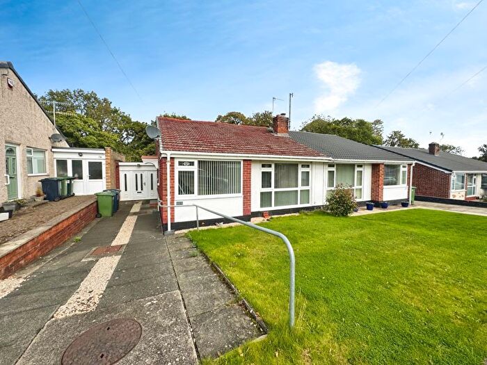 2 Bedroom Semi-detached Bungalow For Sale In Dene Crescent, Ryton, NE40