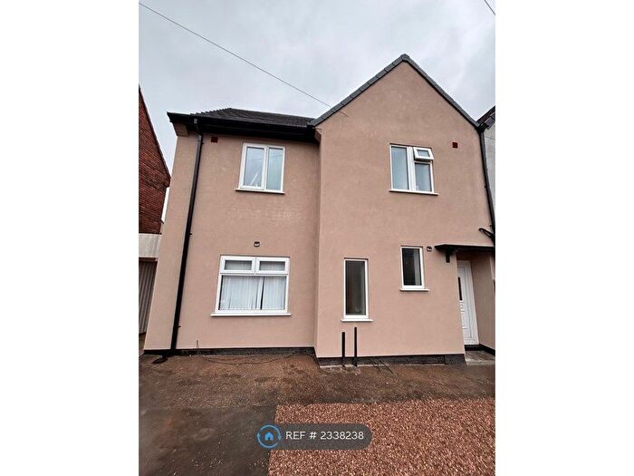 3 Bedroom Semi-Detached House To Rent In Martyn Avenue, Sutton-In-Ashfield, NG17