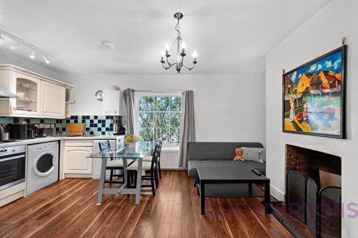2 Bedroom Flat To Rent In Shooters Hill Road, Blackheath, SE3