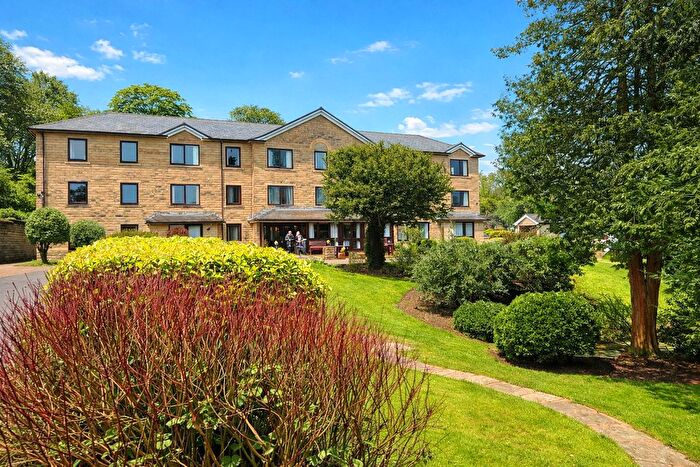 1 Bedroom Flat For Sale In Park Road, Buxton, Derbyshire, SK17