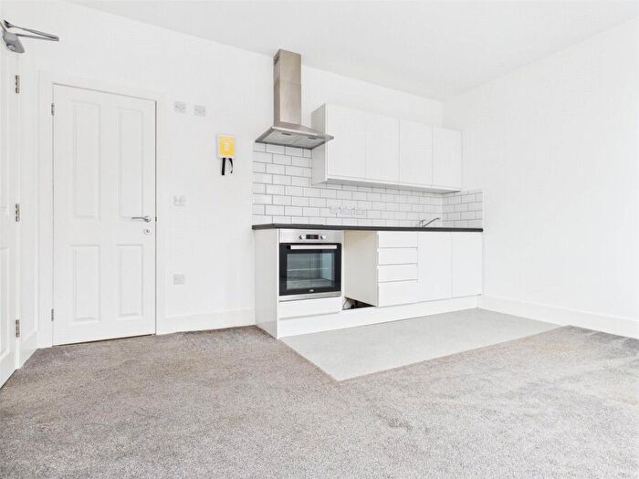 Studio To Rent In Rowlands Road, Worthing, West Sussex, BN11