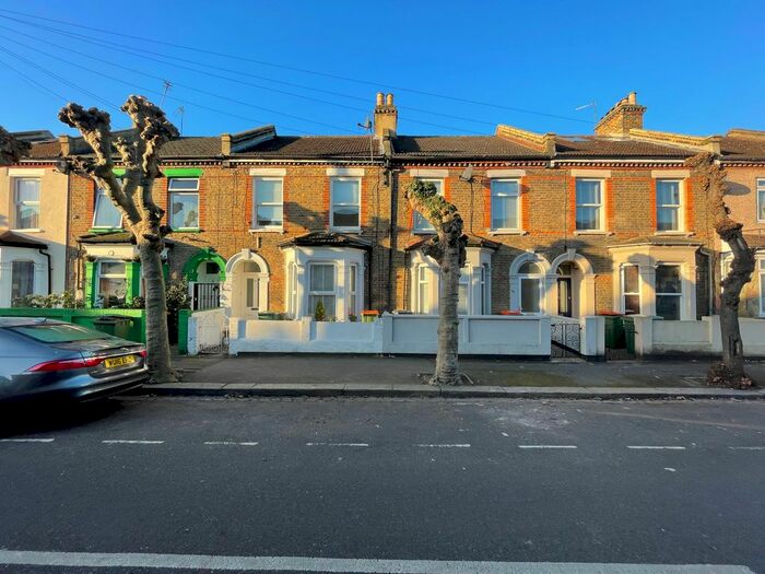 1 Bedroom Flat To Rent In Warwick Road, London E15